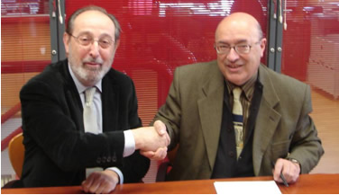 Momento de la firma del acuerdo