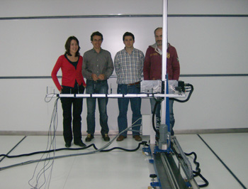 El grupo de Manuel Ruiz de Adana en su laboratorio de trabajo