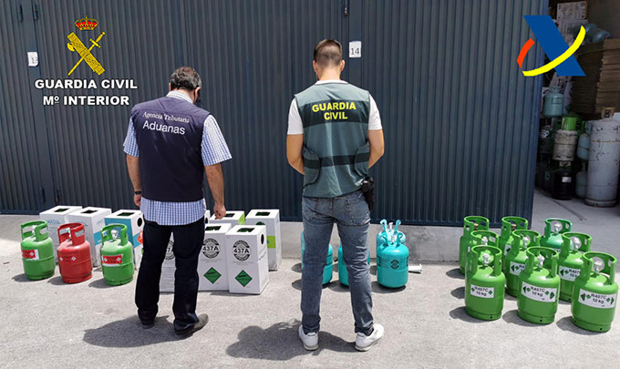 Refrigerantes ilegales incautados en la aduana