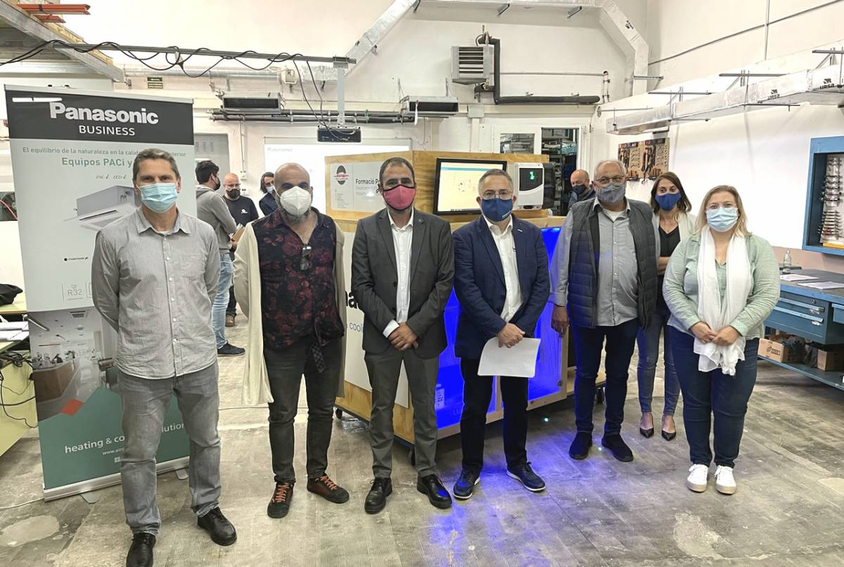 Inauguración del aula Panasonic en las instalaciones del IES Llucmajor