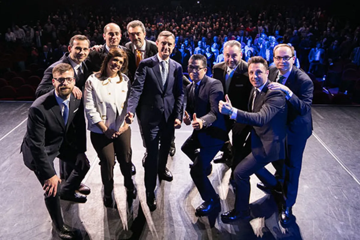 Daikin presenta sus nuevos equipos con R-32  en el Teatro Coliseum de Madrid