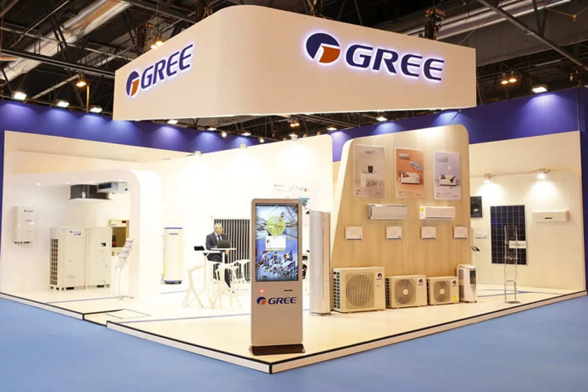 Stand de GREE en una feria de climatización