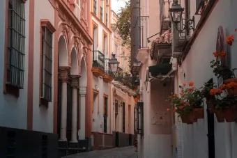 Calle del centro histórico de Sevilla